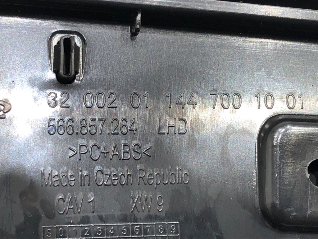 STARK-698238-6