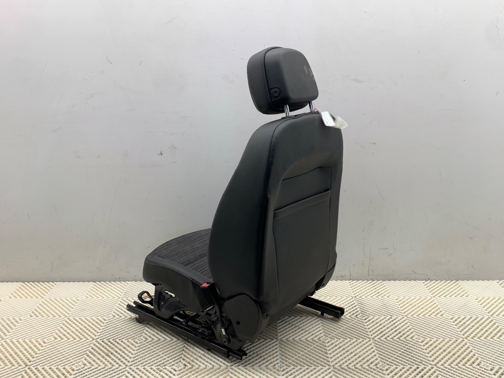 STARK-929941-1