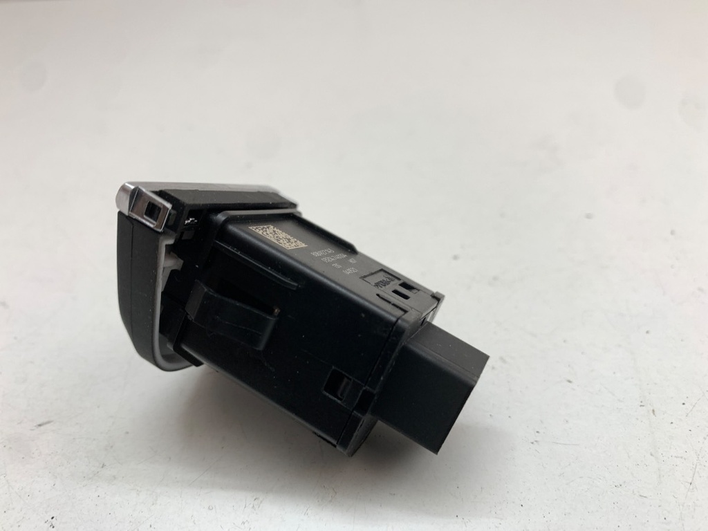 STARK-931088-1