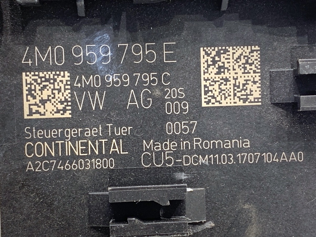 STARK-737738-3
