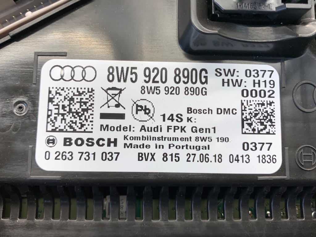 STARK-875892-4