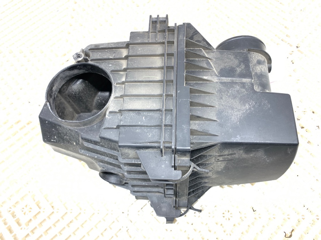 STARK-878212-1
