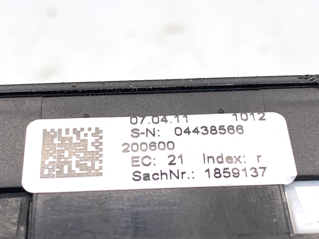 STARK-858220-4