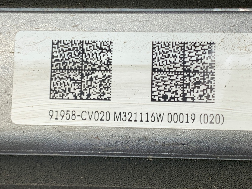 STARK-890863-5