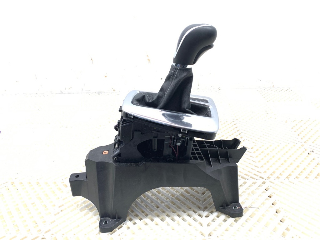 STARK-915565-1