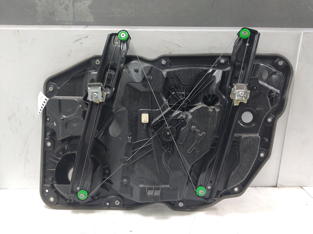[MTD-534780] Motor de elevalunas VW Touareg 7P5