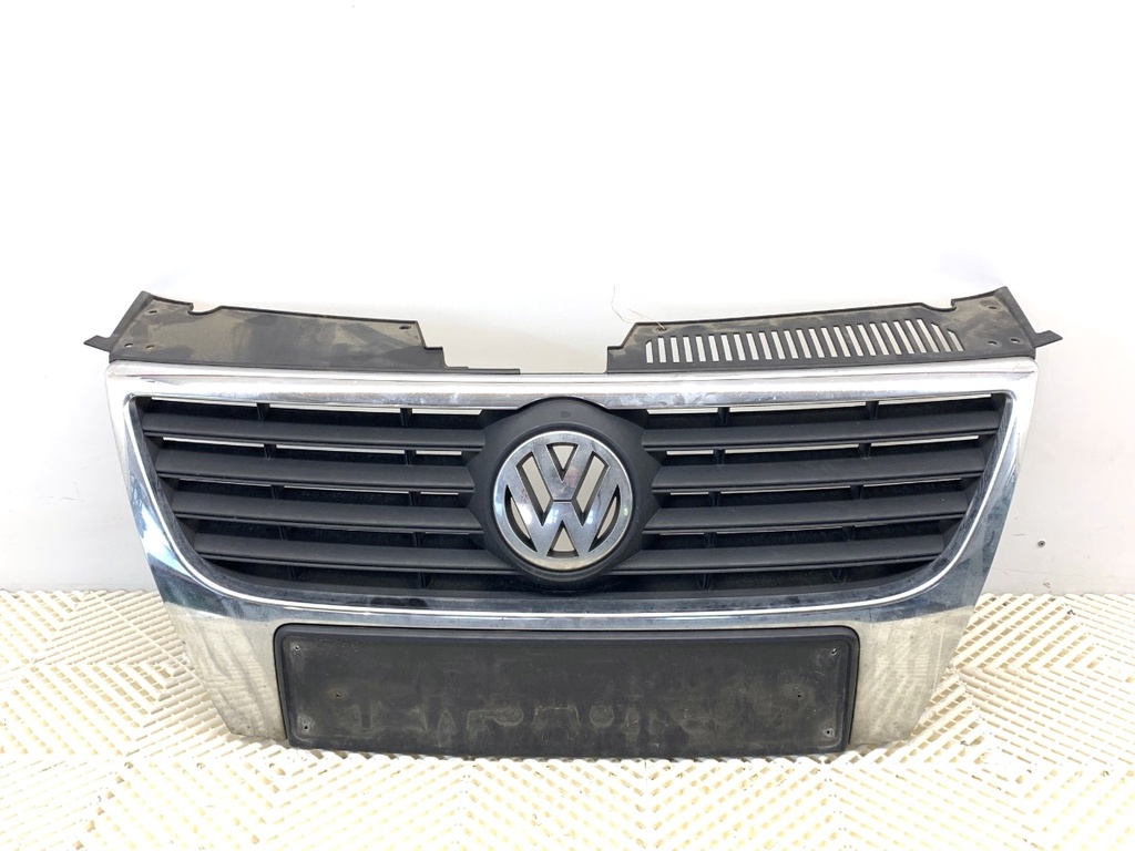 [STARK-903199] Rejilla de parachoques VW Passat B6 (3C2)