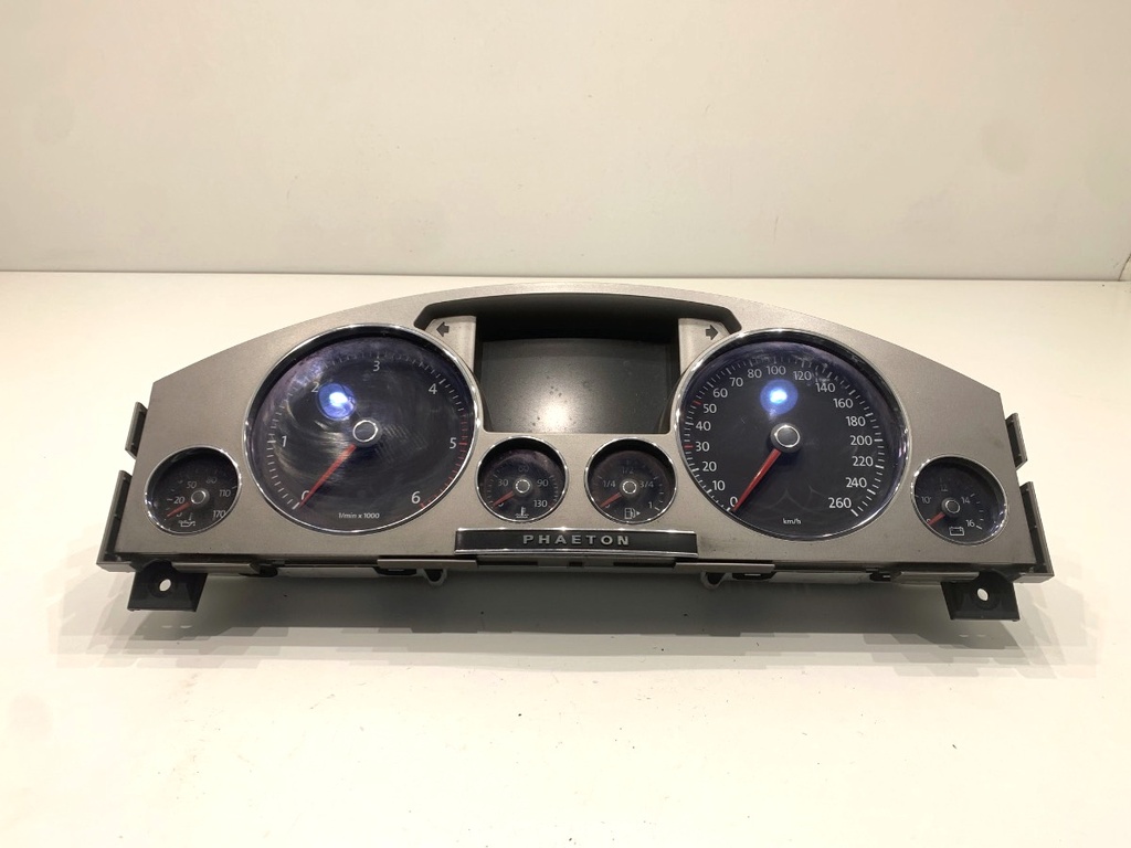 [STARK-899148] Cuadro de instrumentos VW Phaeton