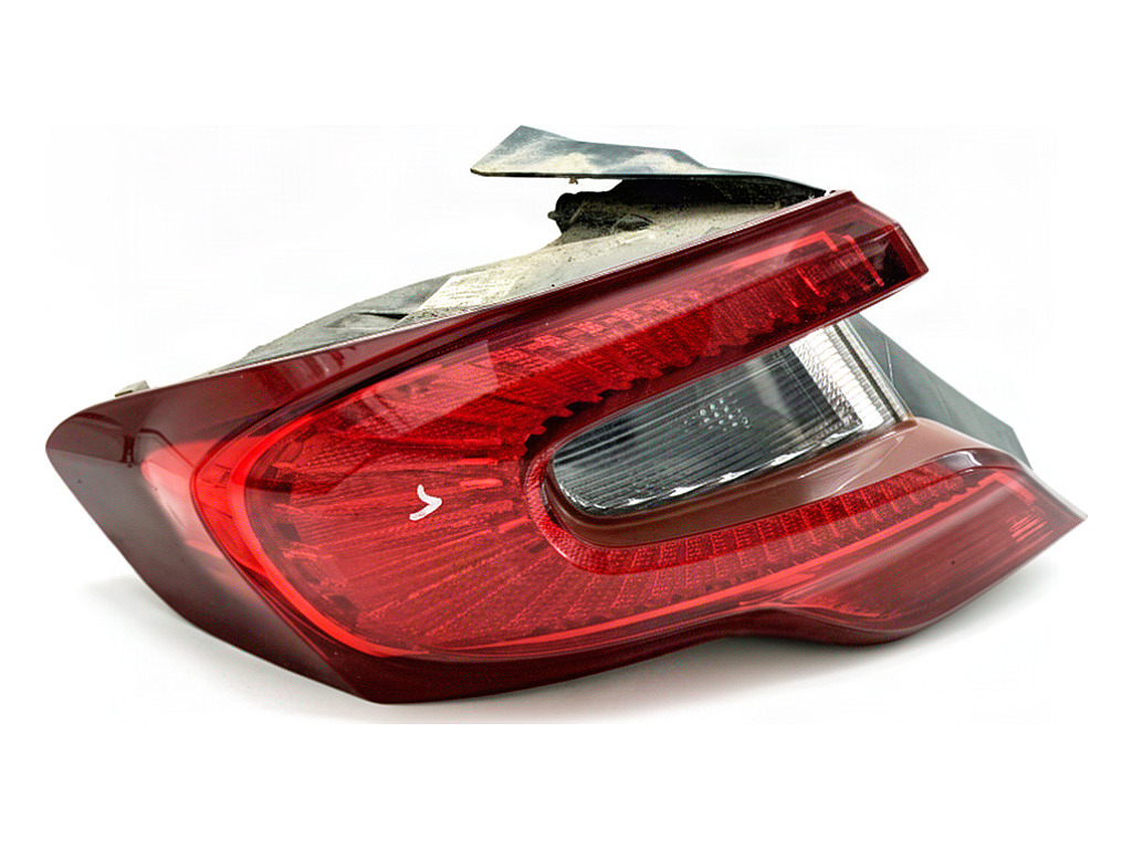 [STARK-941175] Piloto trasero izquierdo Fiat Tipo sedan (356_)