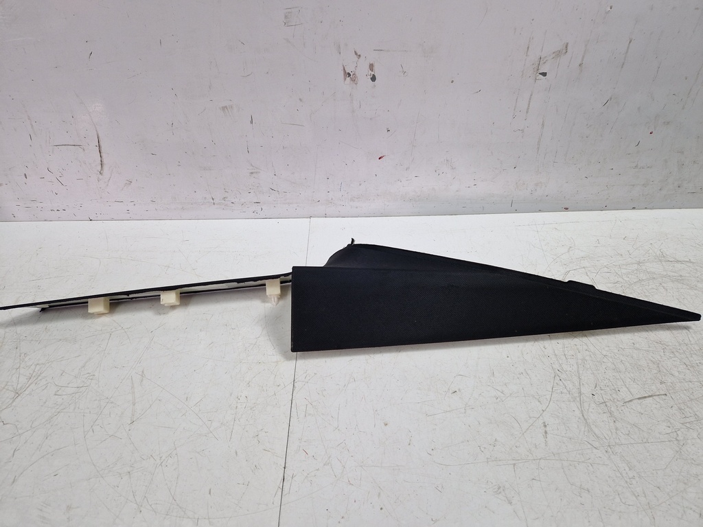 [MTD-499967] Revestimiento delantero derecho BMW Serie 6 G32 GT