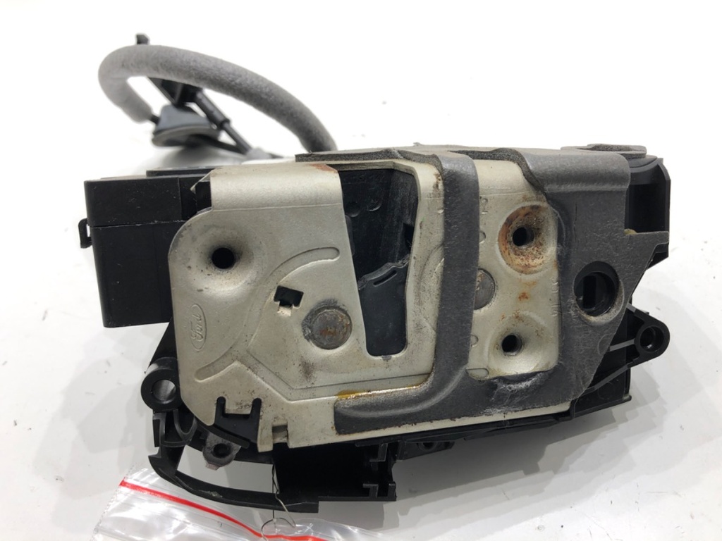 [STARK-779730] Cerradura de puerta trasera derecha Volvo V60 I