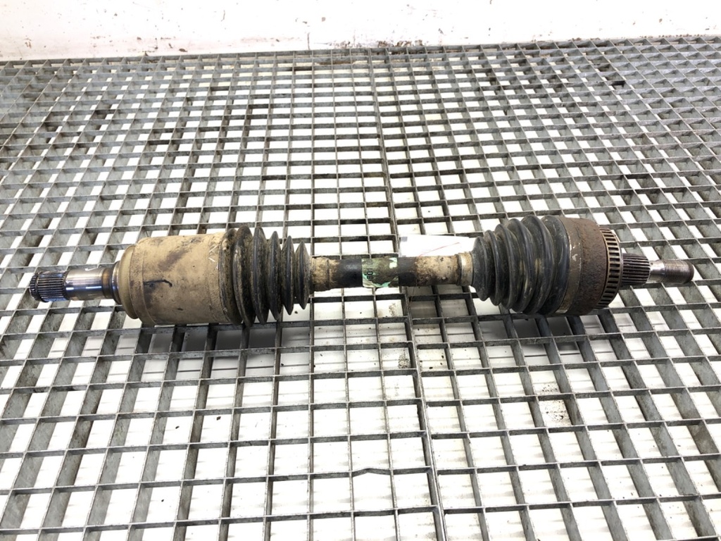 [STARK-735924] Palier delantero izquierdo Mercedes-Benz Clase M (W163)
