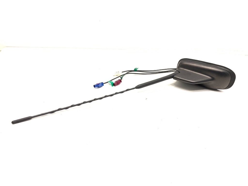 [STARK-739637] Antena SKODA SUPERB II (3T4)