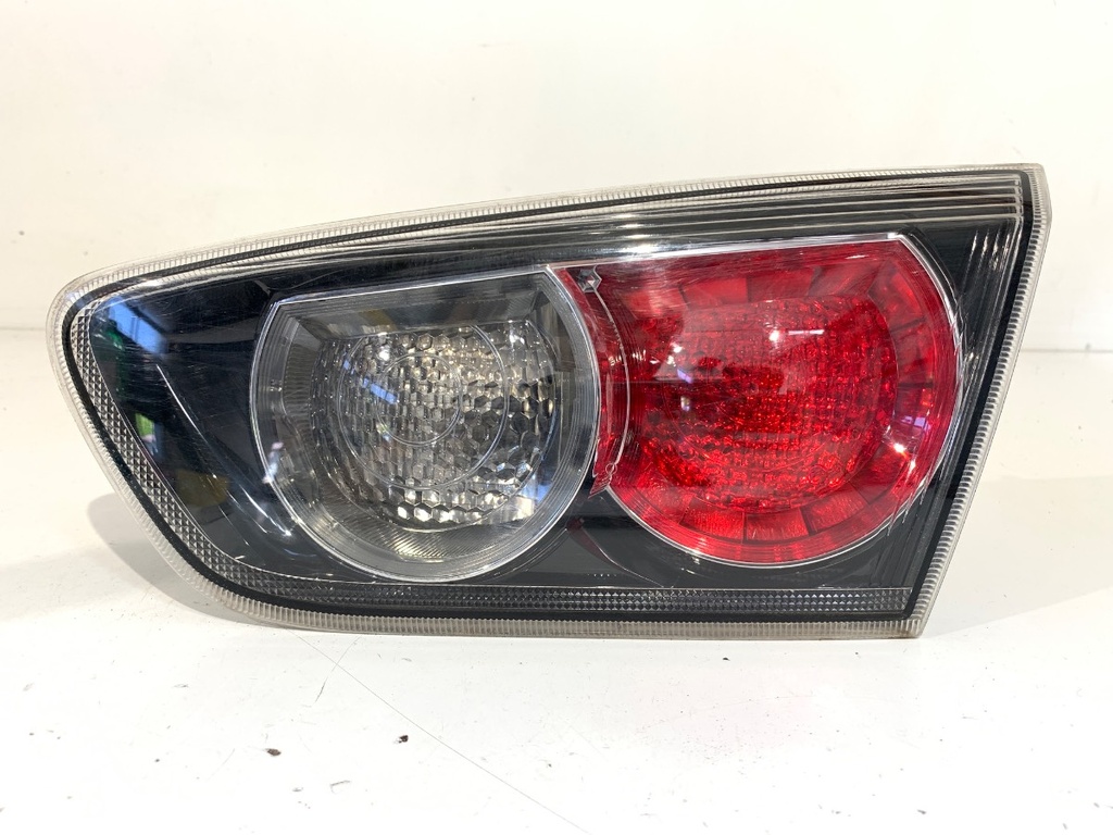 [STARK-755244] Piloto trasero derecho Mitsubishi Lancer VIII
