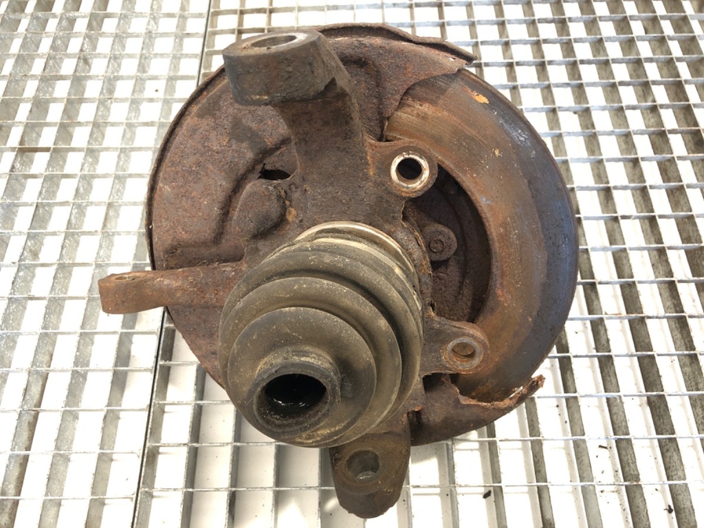 [STARK-762689] Cubo de rueda delantero derecho Opel Frontera A