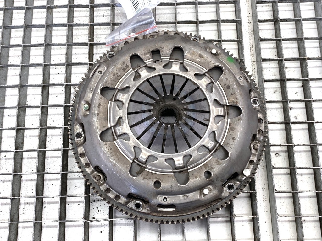 [STARK-768914] Embrague VW Polo (9N_, 9A_)