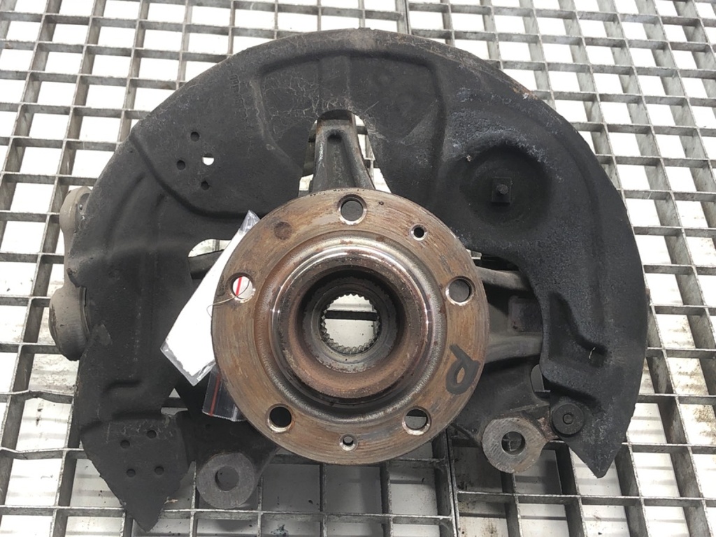 [STARK-775652] Cubo de rueda delantero derecho OPEL Combo (K9)