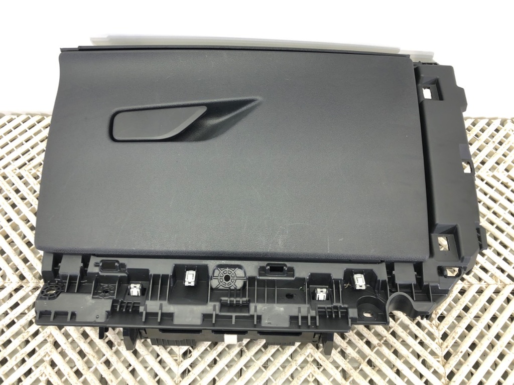 [STARK-682149] Guantera BMW X1 (U11)