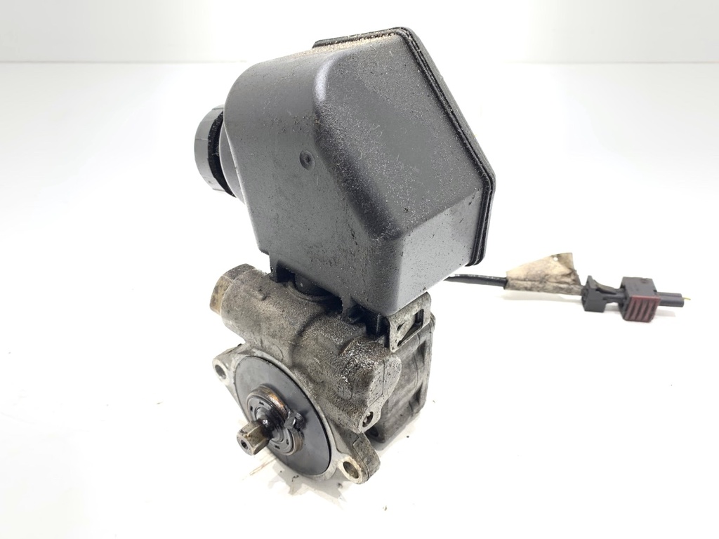[STARK-726908] Bomba de dirección asistida para SAAB 9-3