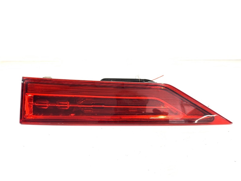 [STARK-733265] Piloto trasero derecho para VOLVO XC60 II