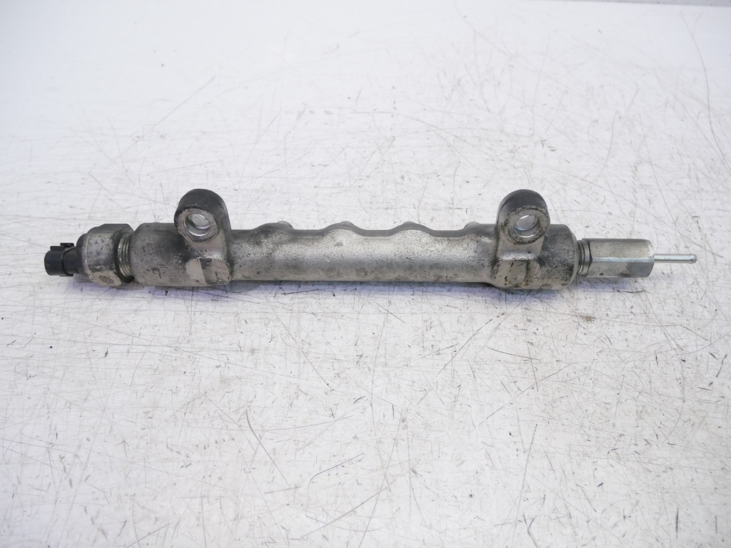 [MTD-408336] Rampa de inyección para Toyota Avensis T25 2.0 D-4D