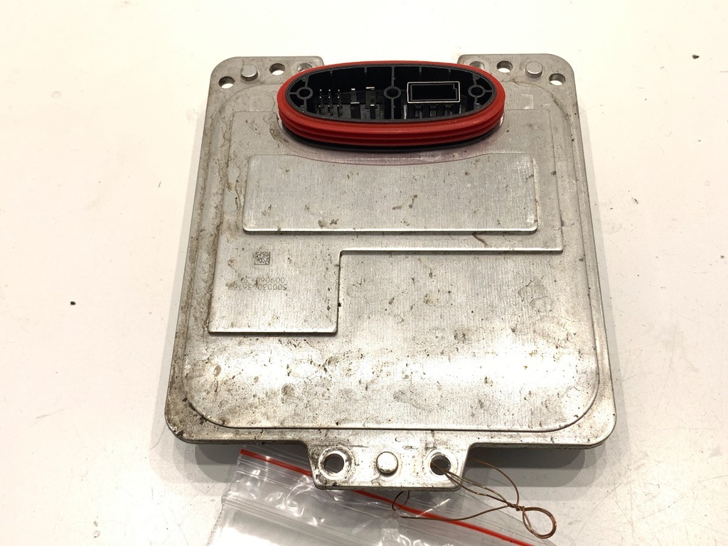 [STARK-708930] Módulo de control de xenón Porsche Panamera (970)
