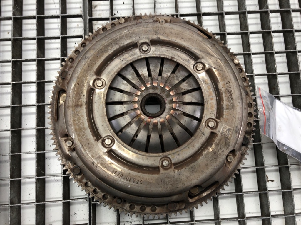 [STARK-712113] Embrague Skoda Fabia III (NJ3)
