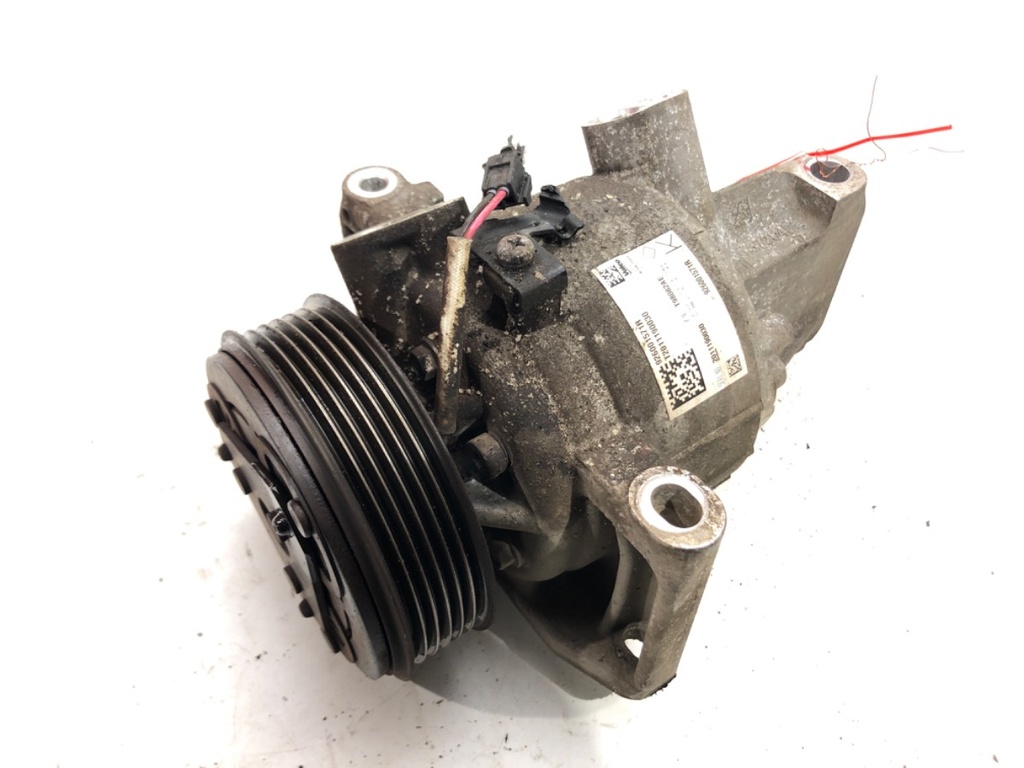 [STARK-658056] Compresor de aire acondicionado Dacia Duster (HM_)