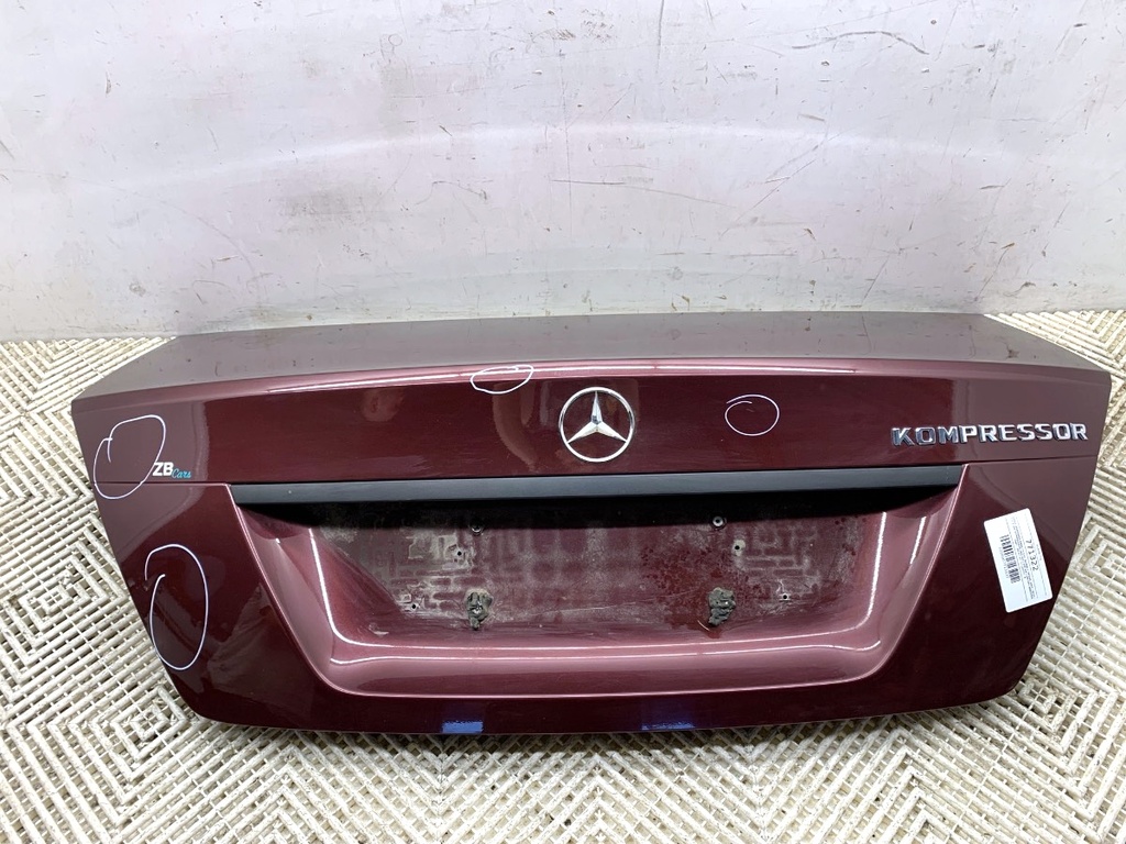 [STARK-771322] Portón trasero Mercedes-Benz Clase C (W204)