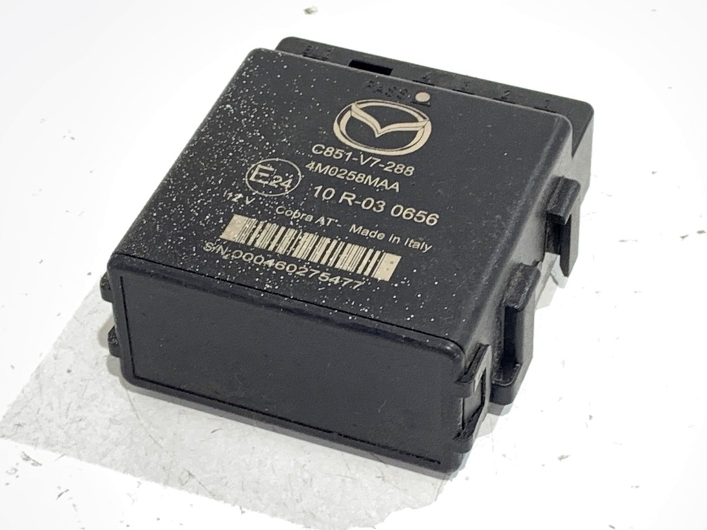 [STARK-788853] Centralita PDC Mazda 6
