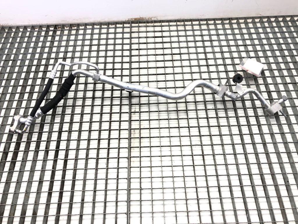 [STARK-796336] Tubo de aire acondicionado Mercedes-Benz GLE (V167)
