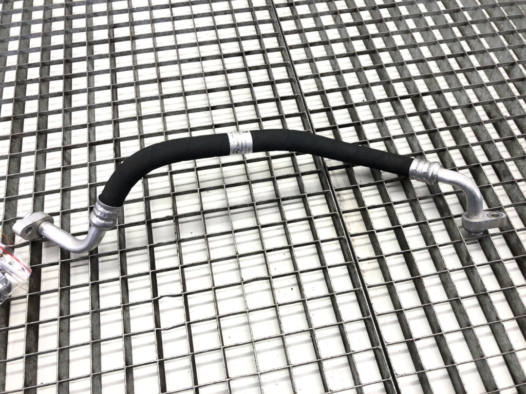 [STARK-796337] Tubo de aire acondicionado Mercedes-Benz GLE (V167)