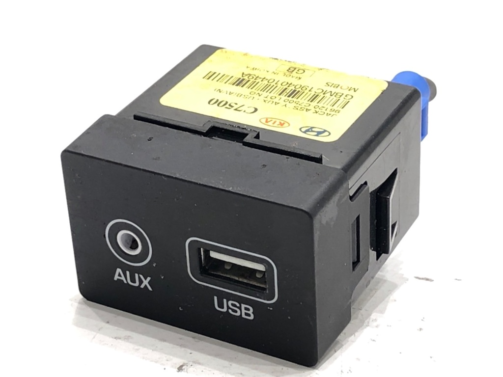 [STARK-809008] Puerto USB HYUNDAI i20 II