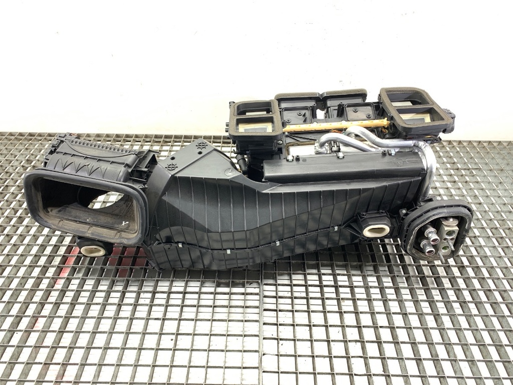[STARK-843748] Radiador de calefacción Mercedes-Benz CLS Shooting Brake (X218)
