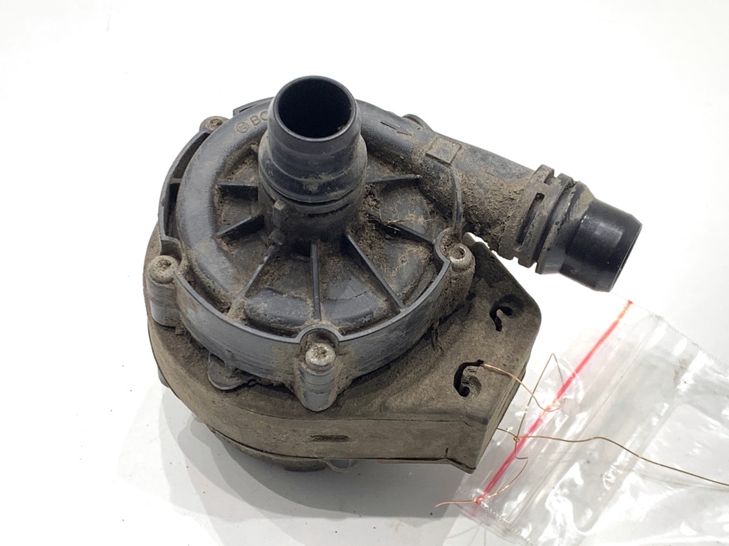 [STARK-877897] Bomba de agua adicional PEUGEOT 3008 SUV (MC_, MR_, MJ_, M4_) 2016 - 2022