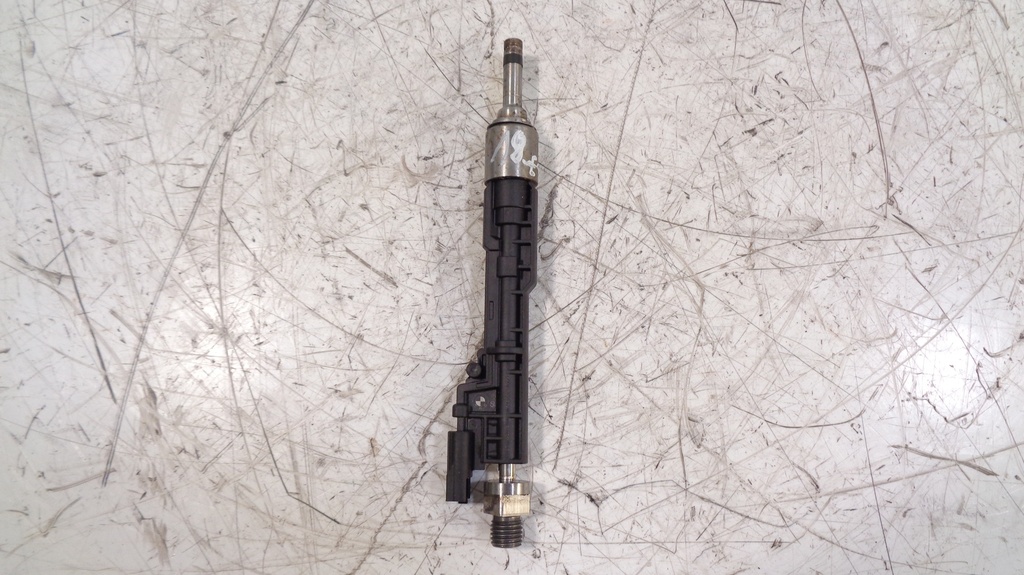 [MTD-394147] Inyector BMW F13 M6 4.4 gasolina S63B44B 0261500136
