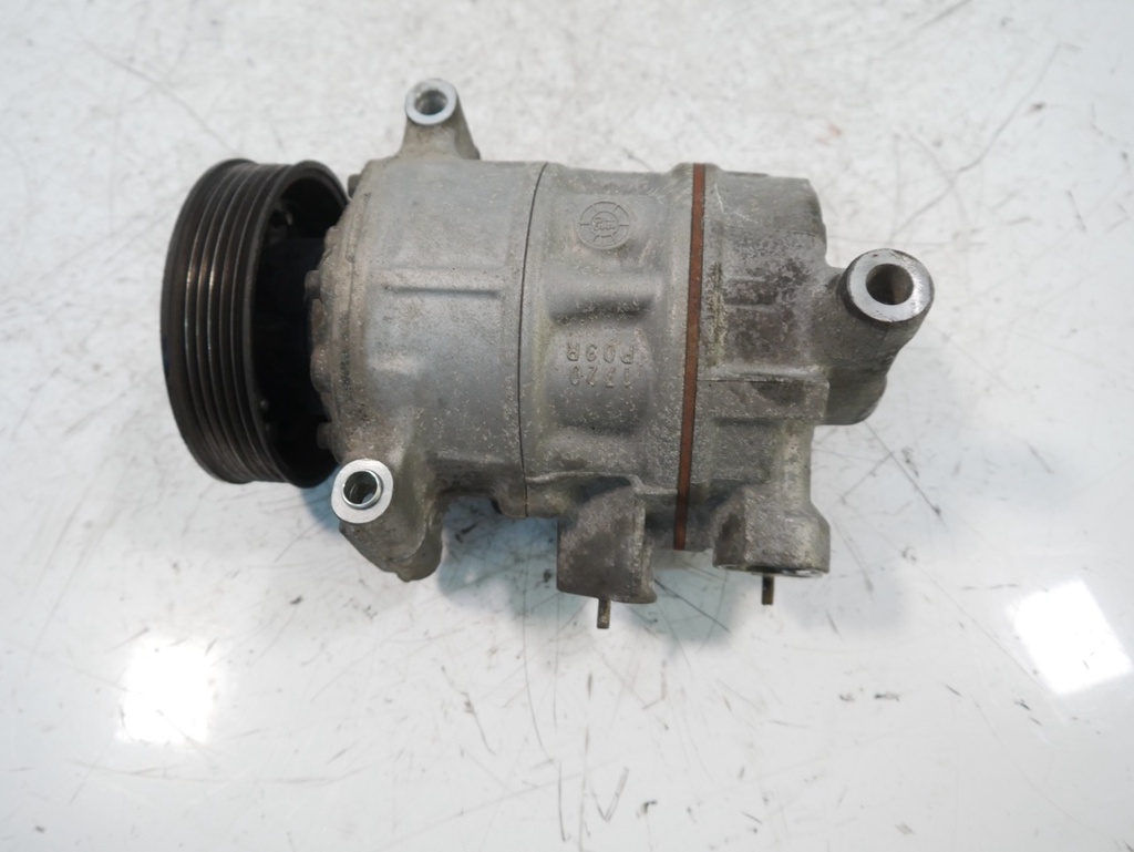 [MTD-493517] Compresor de aire acondicionado Audi A3, Seat León, Škoda SuperB, VW Golf 2.0 TDI CRL CRLB 5Q0820803E