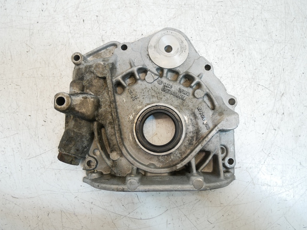 [MTD-493670] Bomba de aceite VW Multivan T4 2.5 TDi ACV 074115109B
