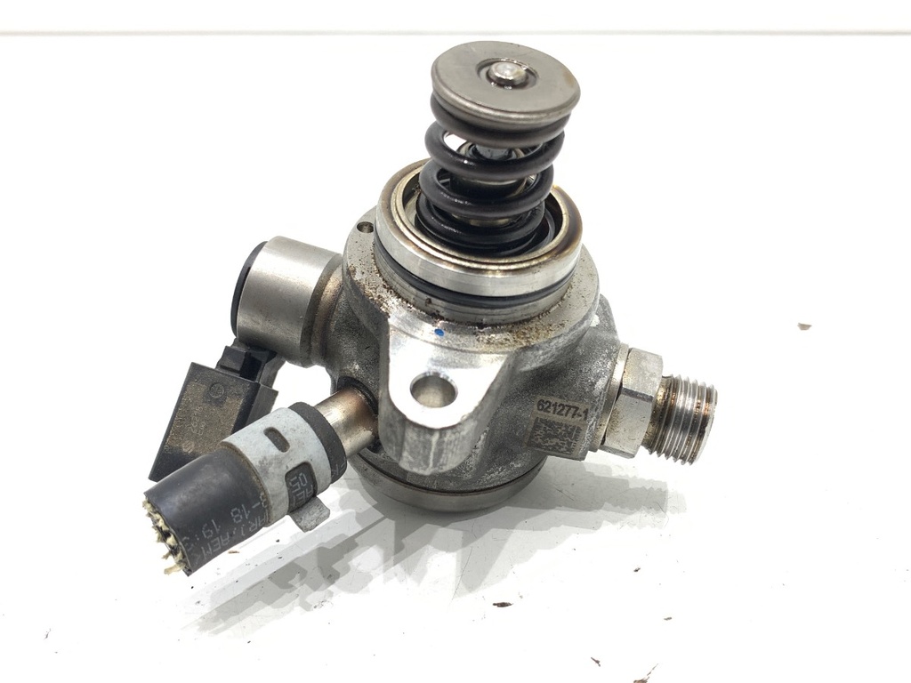[STARK-816690] Bomba de alta presión SKODA RAPID (NH3, NK3, NK6) 1.0 TSI 04E127027N