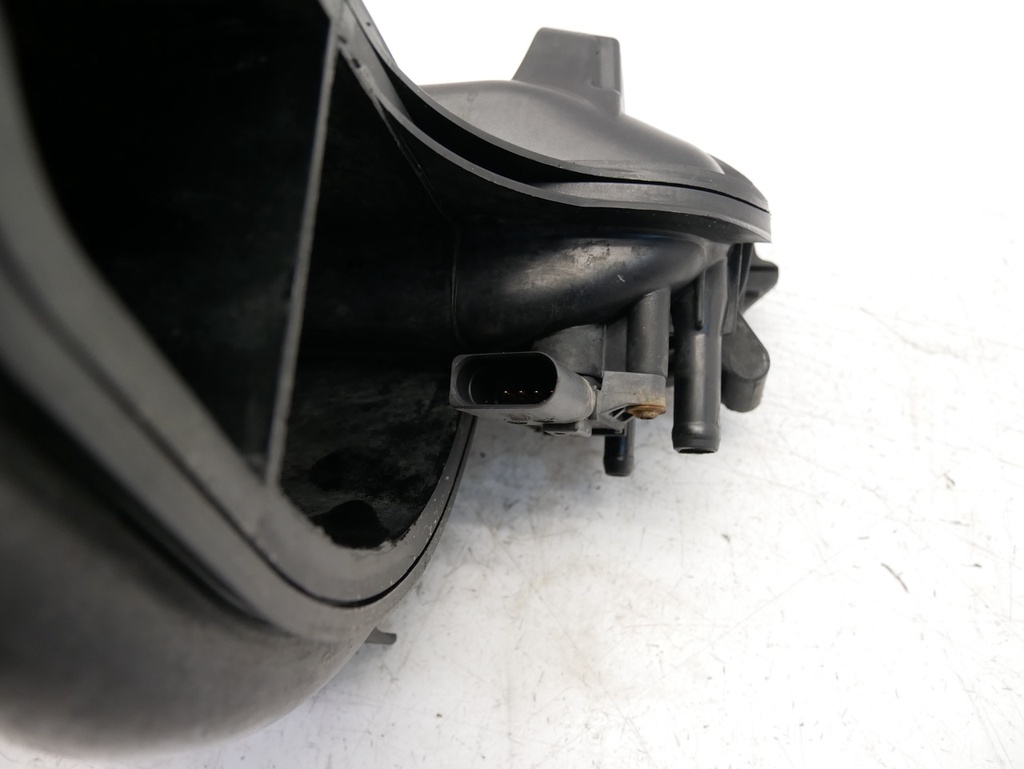 [MTD-468472] Colector de admisión Skoda VW Fabia Fox 1.2 CHF CHFA CHFB 03D129766L