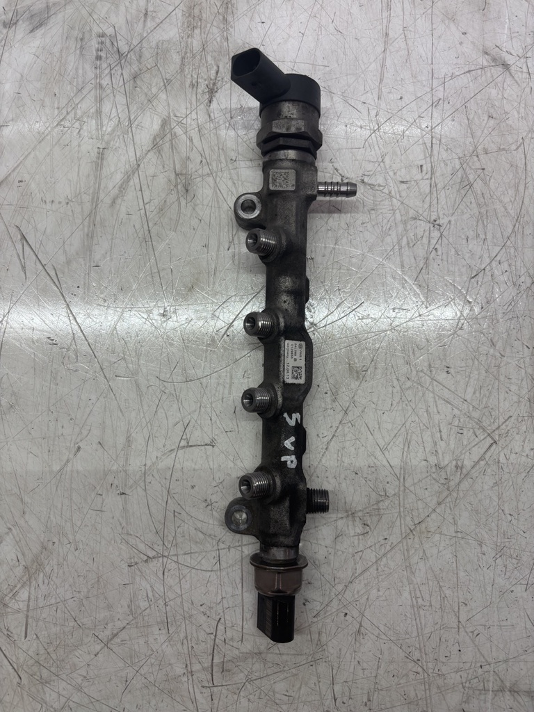 [MTD-475558] Tubo de carril VW Golf VII Seat Leon 1.6 TDI CLHA CLH 04L089B