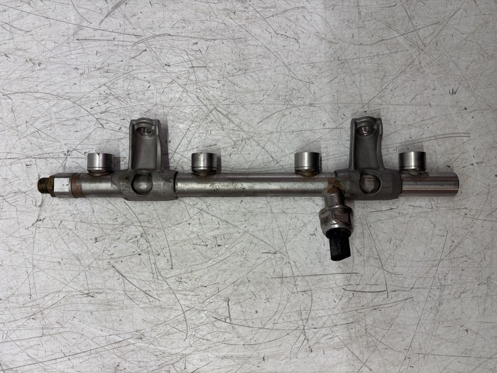 [MTD-478131] Colector de admisión Audi A4 2.0 TFSI DBPA DBP 06L133317N