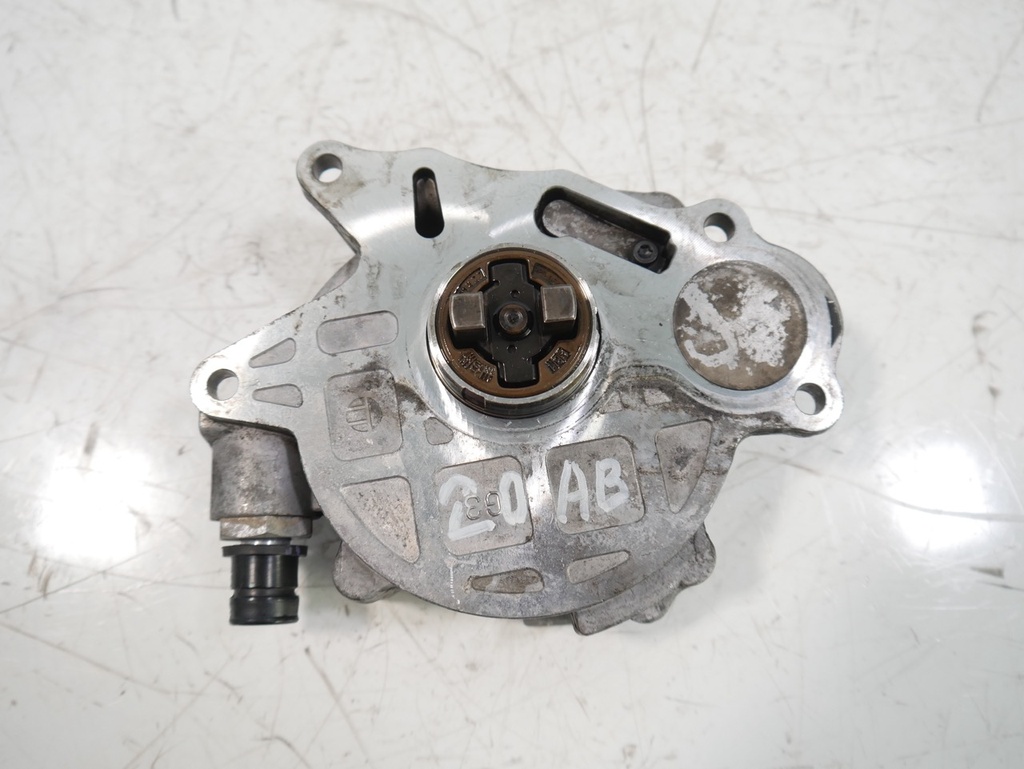 [MTD-480071] Bomba de vacío VW Passat B7 2.0 TDI CFFB 03L145100
