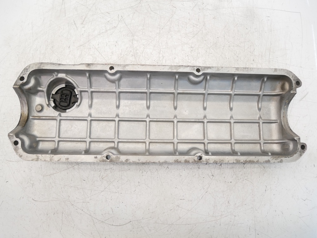 [MTD-488103] Tapa de balancines Porsche 924 2.0 gasolina 1985