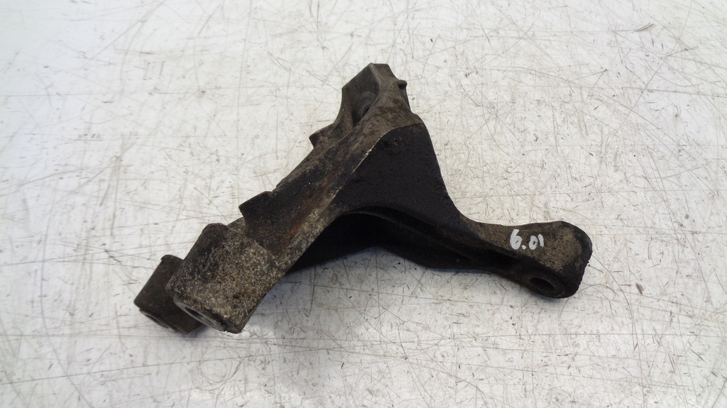 [MTD-392784] Soporte de motor Audi A4 B6 S4 B7 4.2 V8 Quattro BBK 4F0199307D