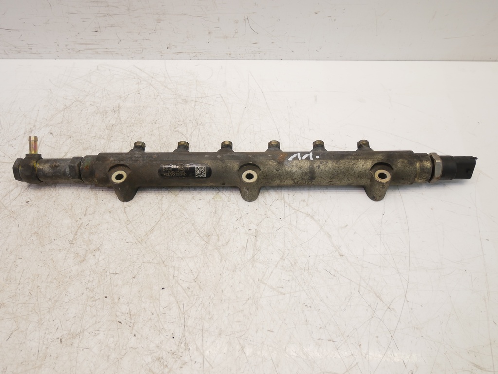 [MTD-395325] Flauta de inyectores Volvo XC90 2.4 D5 D5244T 30622085 0445215015