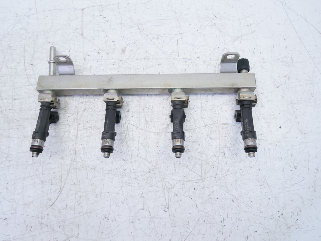 [MTD-415842] Rampa de inyectores Opel Vauxhall Corsa D 1.2 L08 A12XER LDC A12 55562258