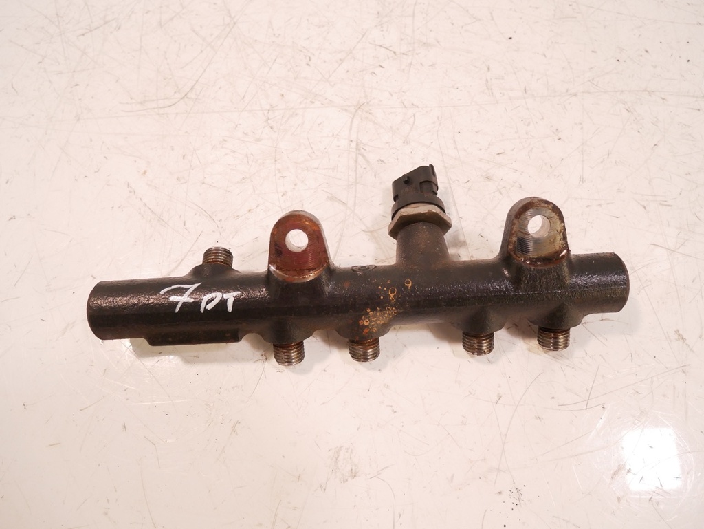 [MTD-416795] Flauta de inyectores para Nissan NV200 1.5 dCi K9K (175215346R)