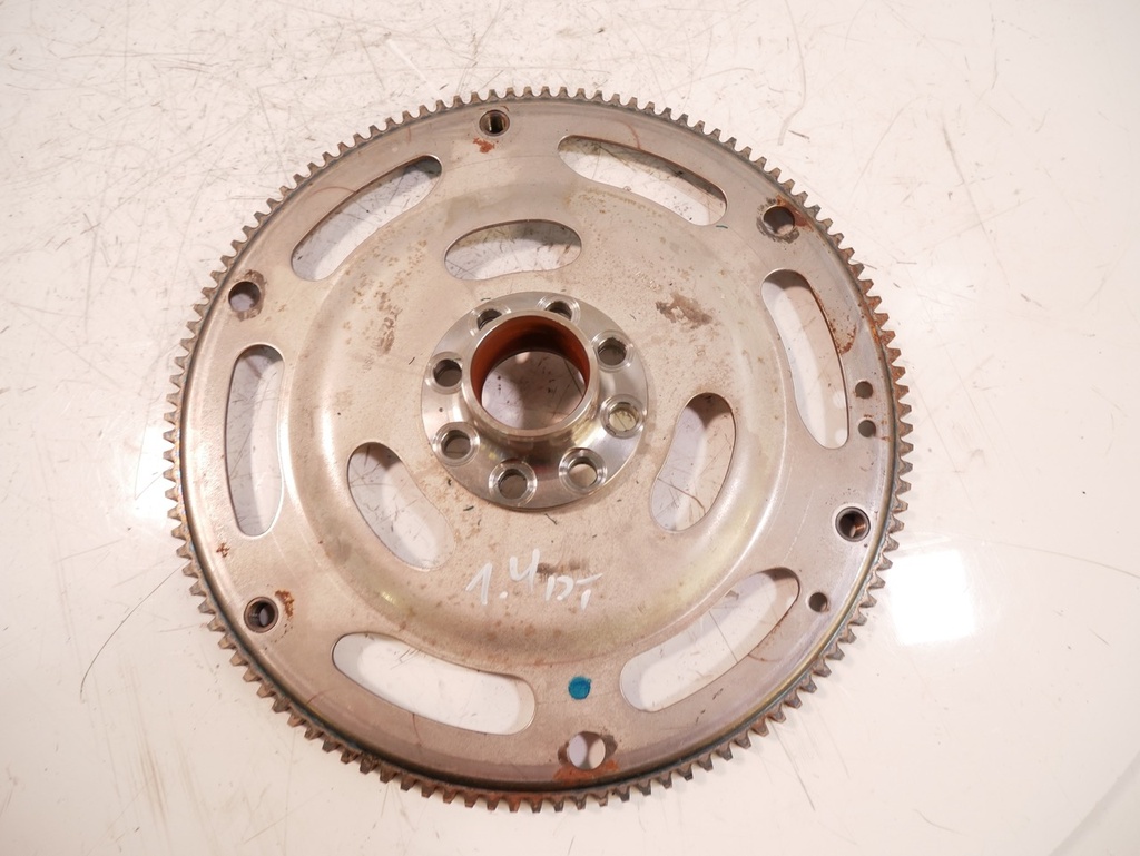 [MTD-429744] Volante motor Audi A4 B9 A5 2.0 TFSI CVKB CVK 06H105323AE
