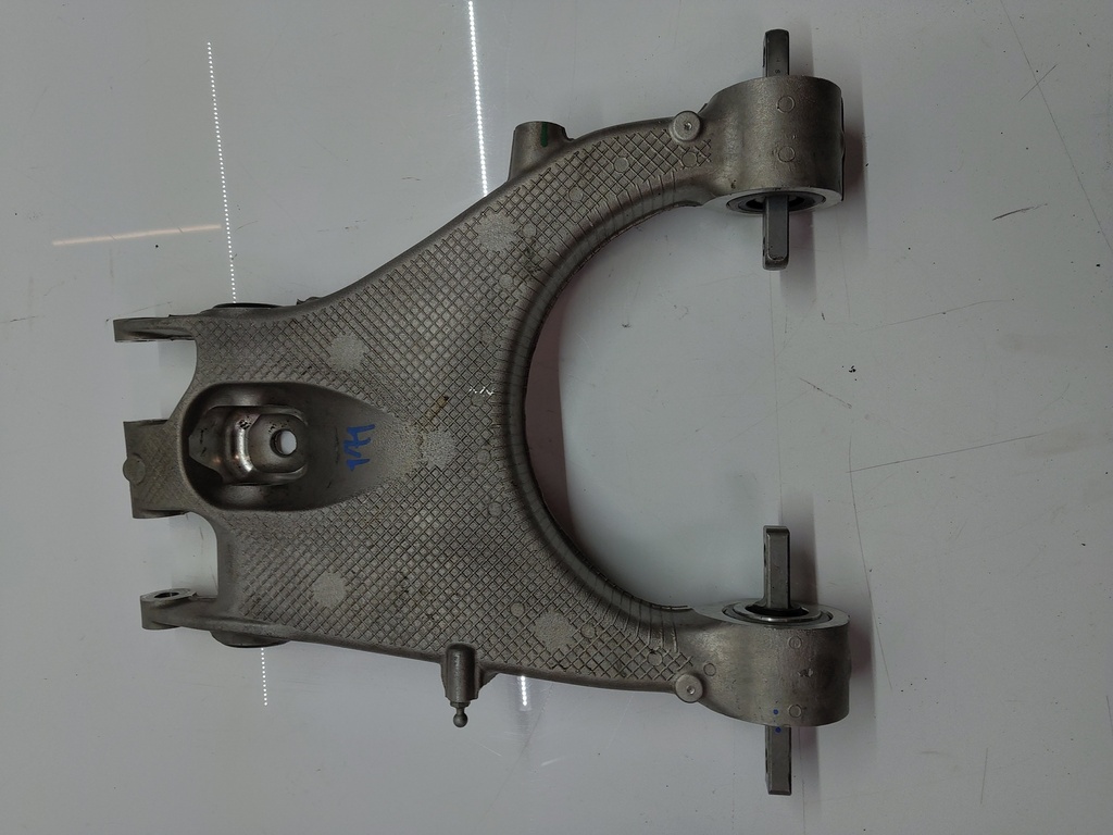 [MTD-506901] Horquilla trasera derecha FERRARI 296 GTS